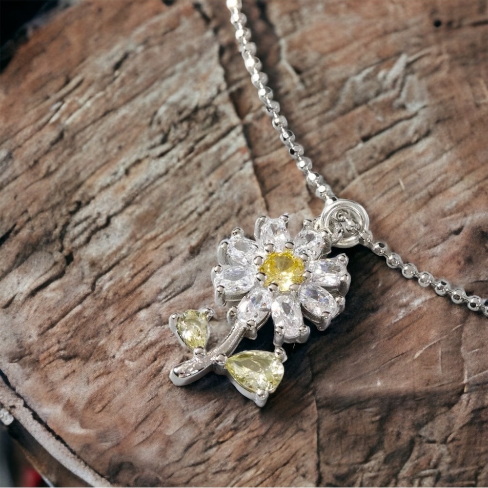 925 Sterling Silver yellow & white Cubic Zirconia Flower Charm pendant Necklace